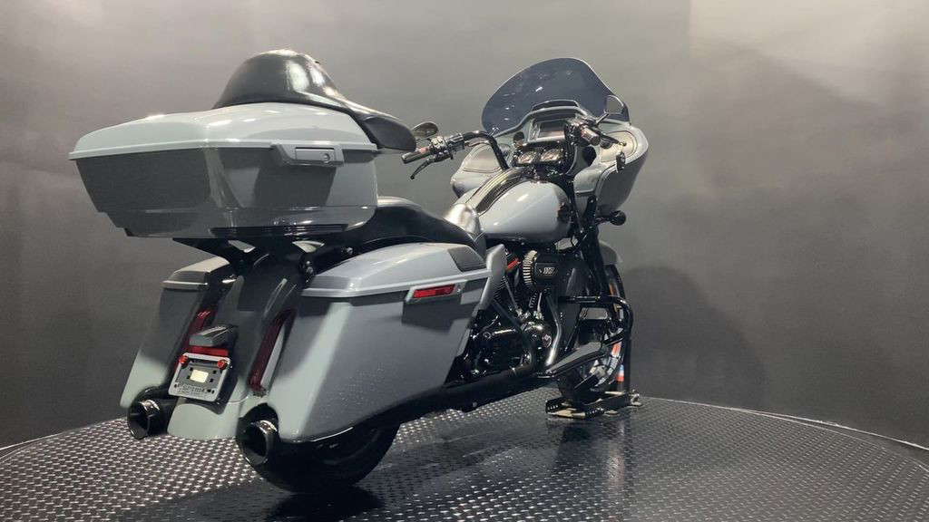 CVO® Road Glide®