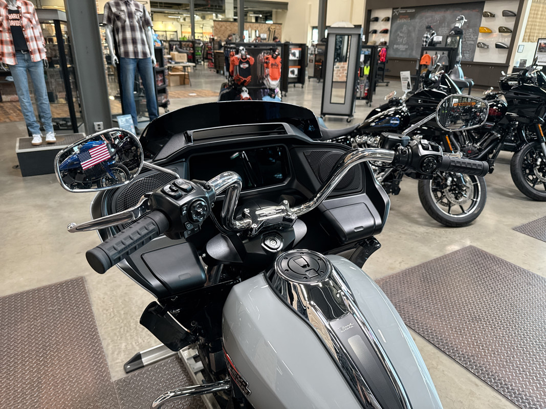 Road Glide®