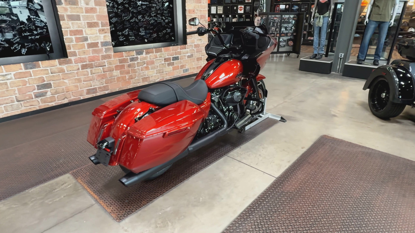 Road Glide®