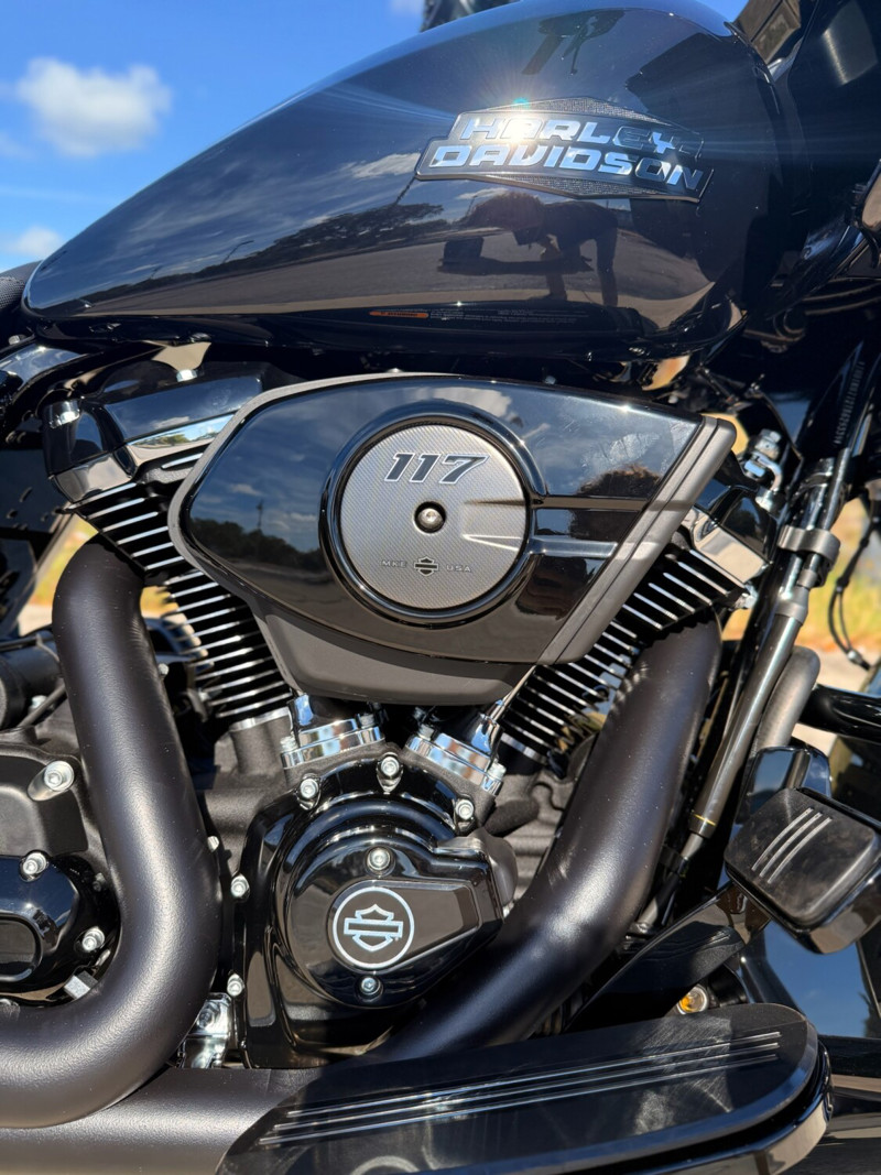 Road Glide®