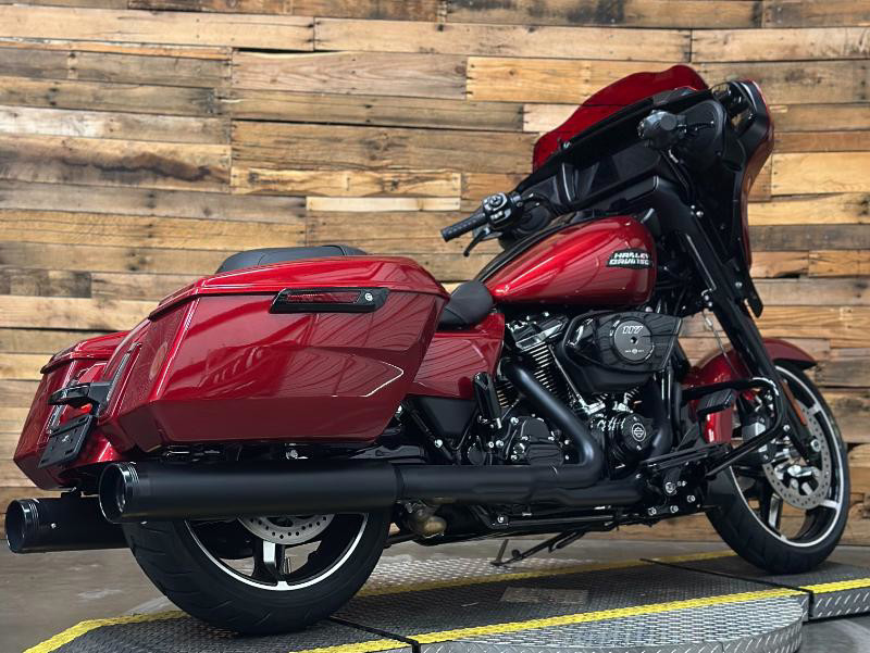 Street Glide®