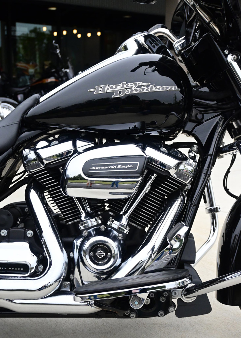 Street Glide®