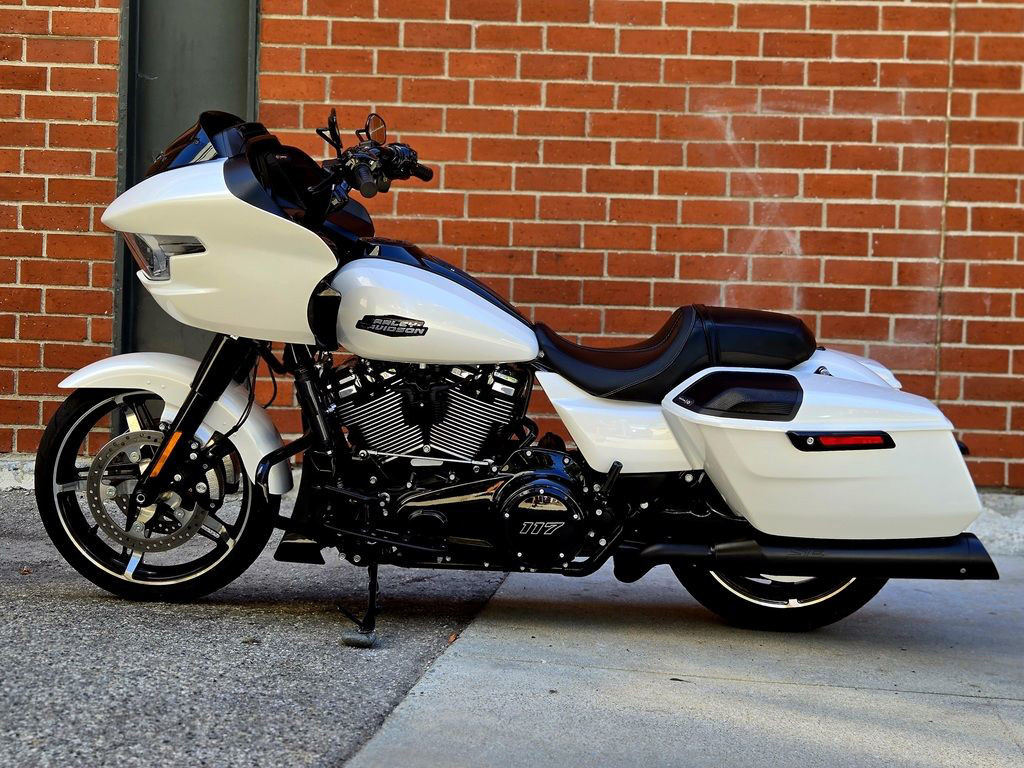Road Glide®