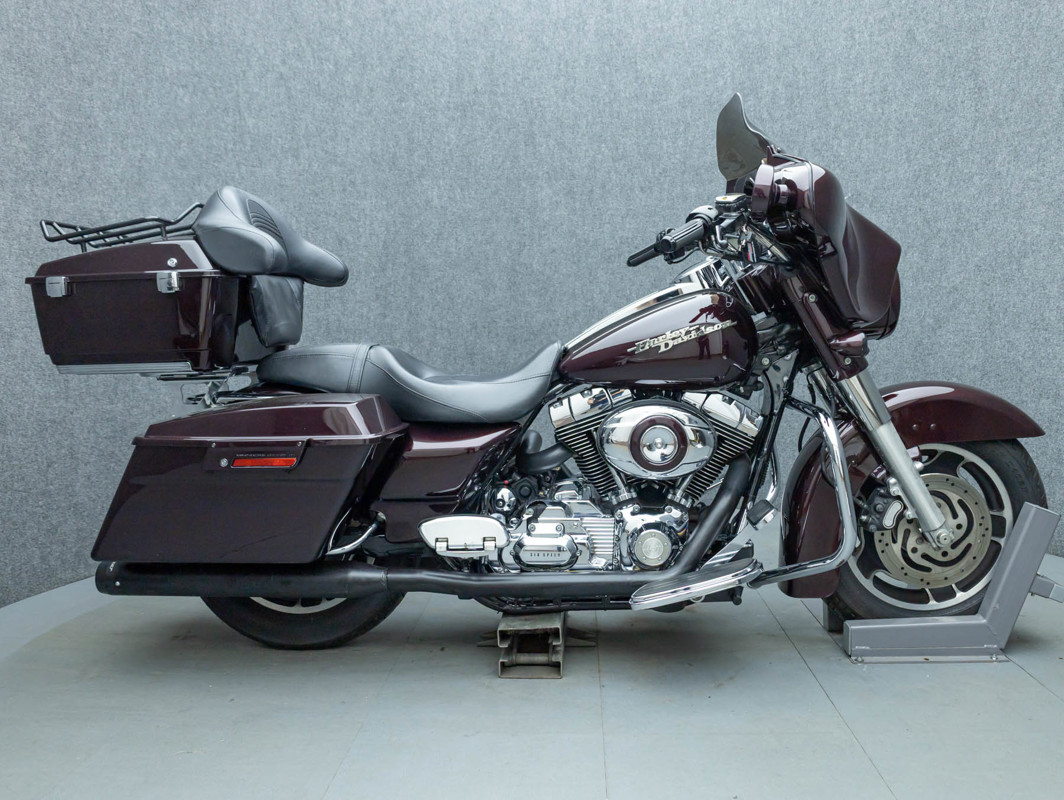 Street Glide®