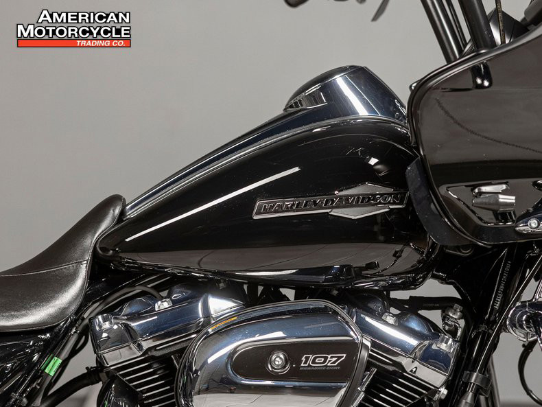 Road Glide®