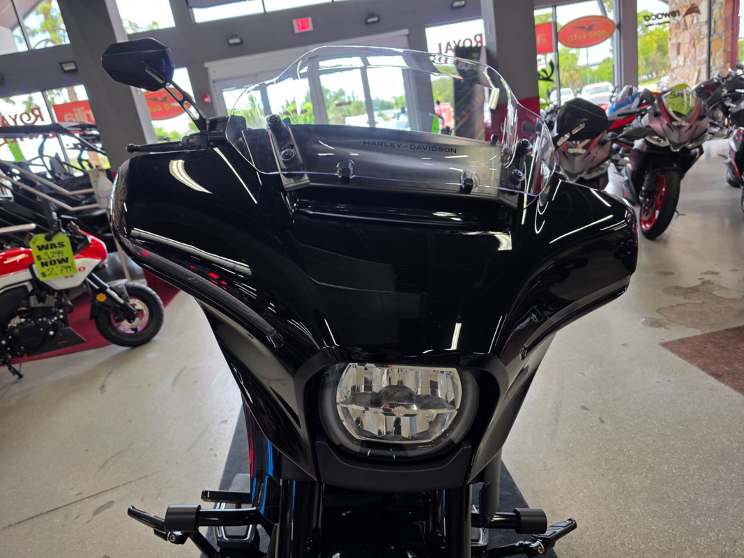 Street Glide®