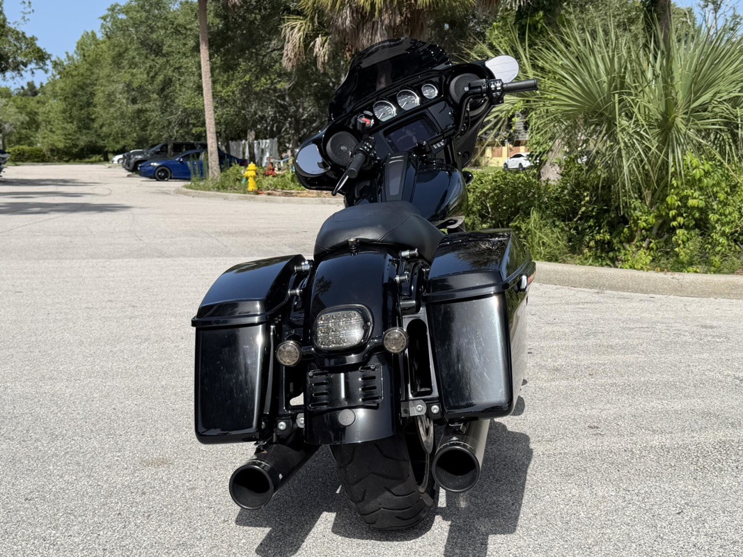 Street Glide® ST