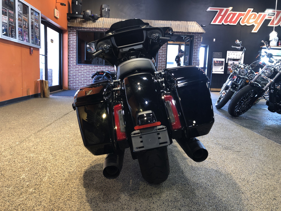 Street Glide®