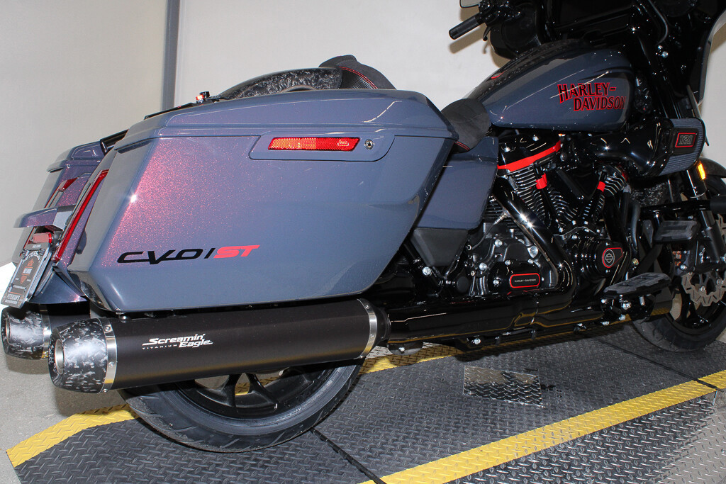 CVO® Street Glide® ST