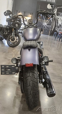 Street Bob®