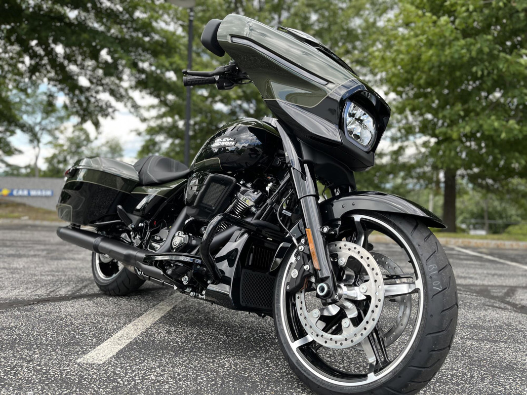 Street Glide®