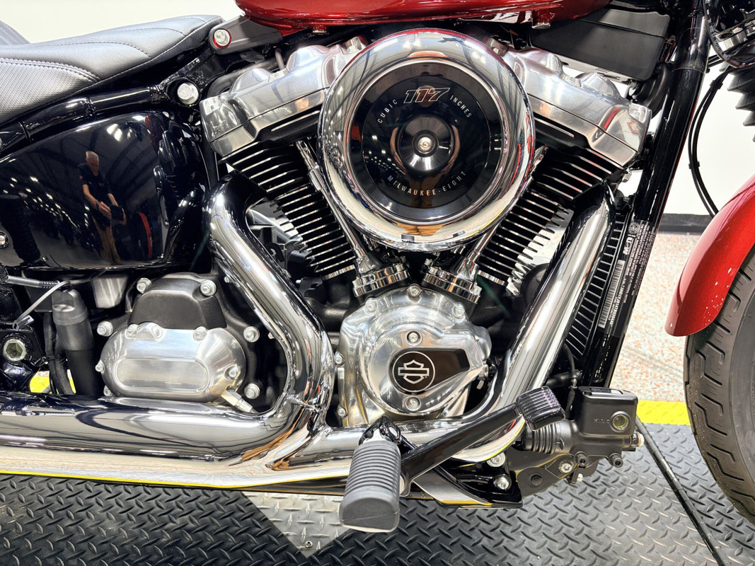 Street Bob®