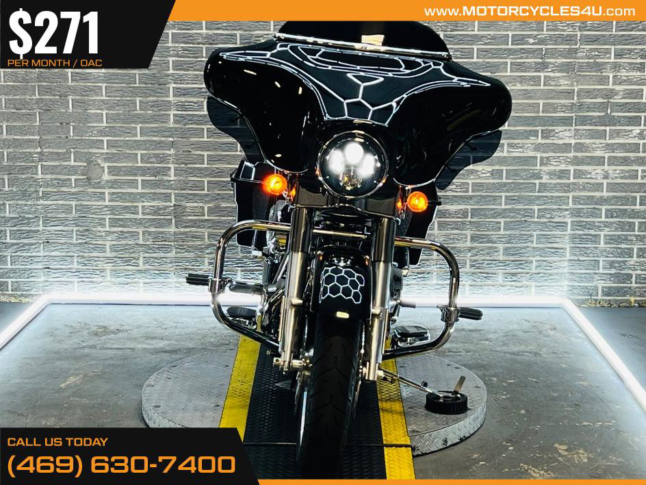 Street Glide®
