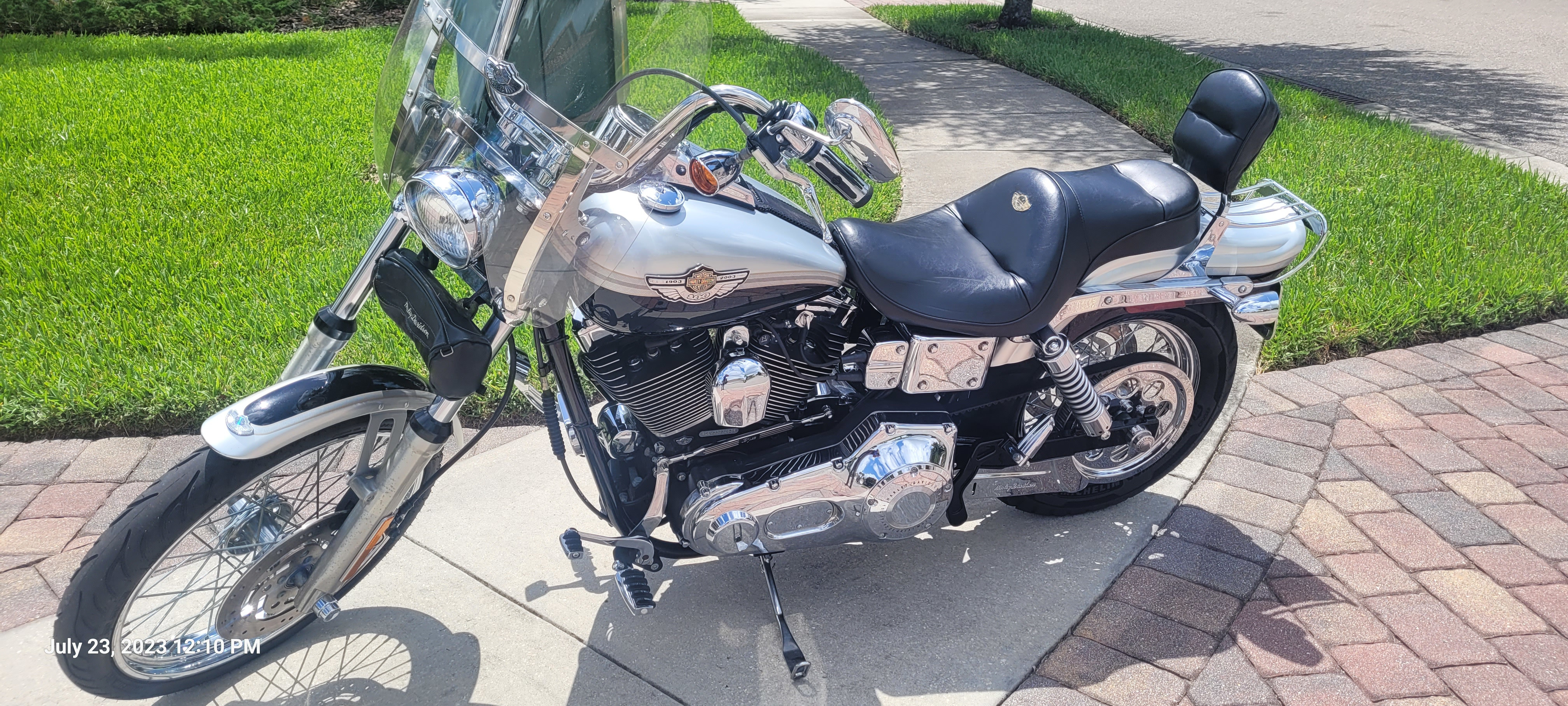 2003 Harley-Davidson® FXDWG/I-ANV Dyna® Wide Glide Anniversary for