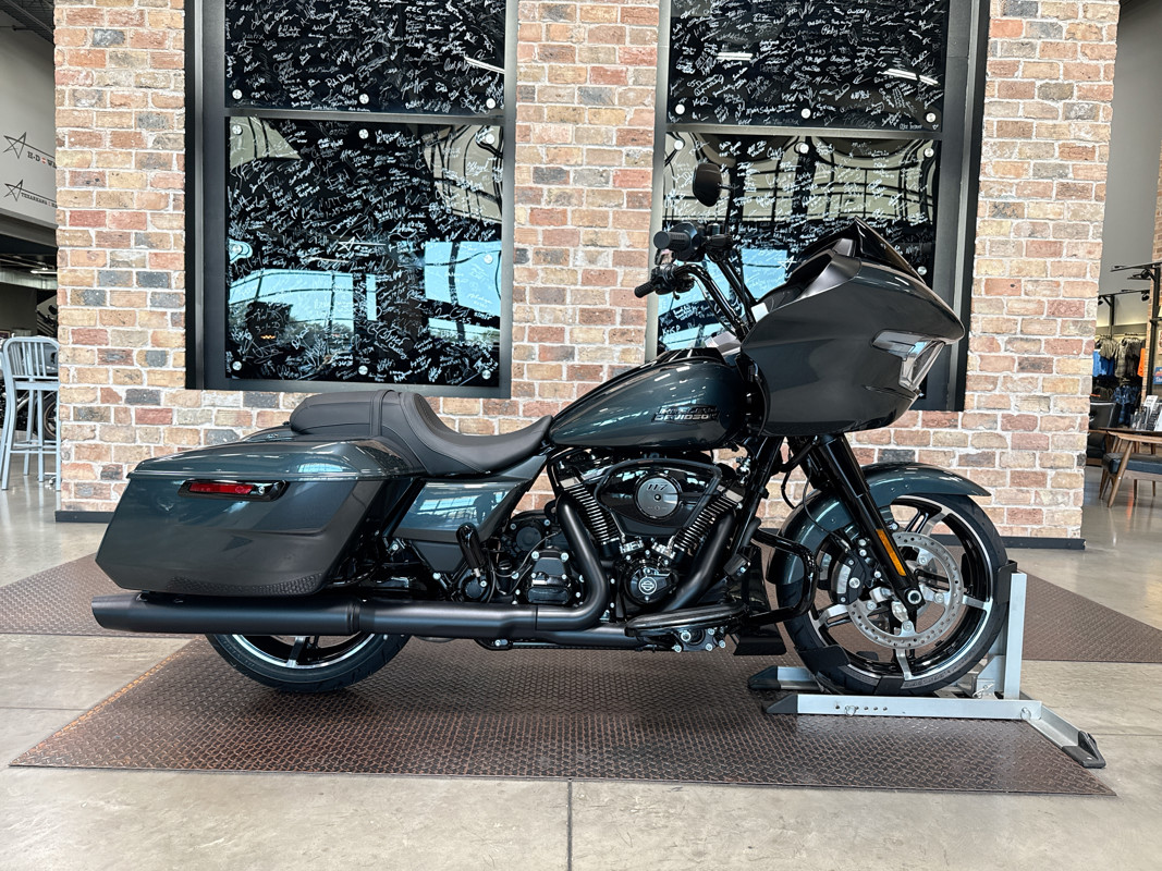 Road Glide®