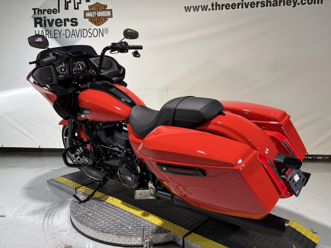 Road Glide®