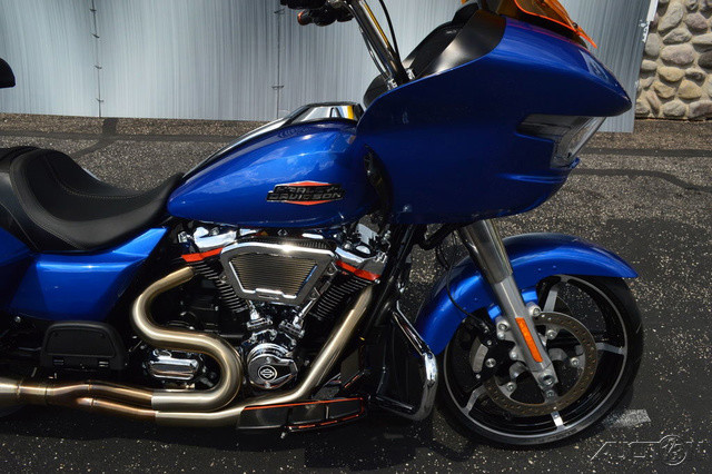 Road Glide®