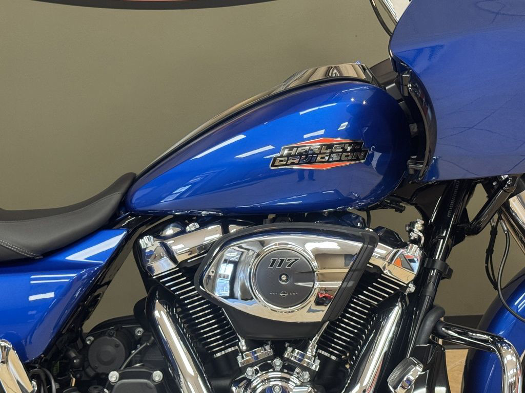 Road Glide®