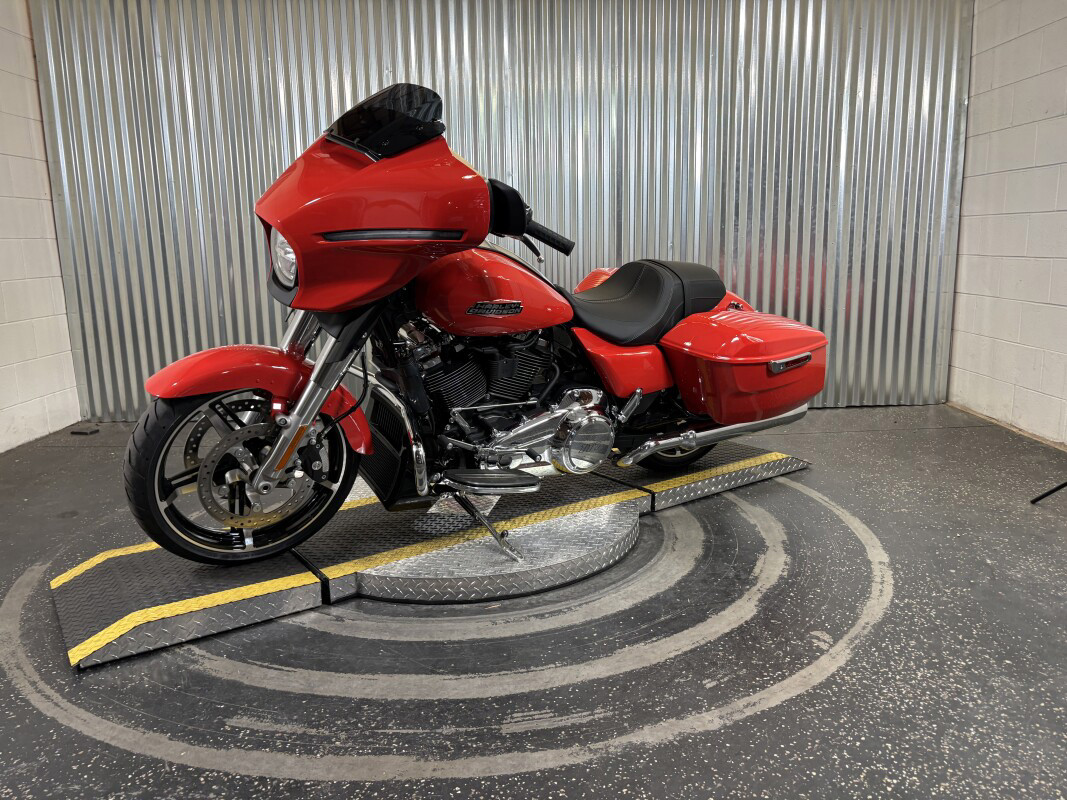 Street Glide®
