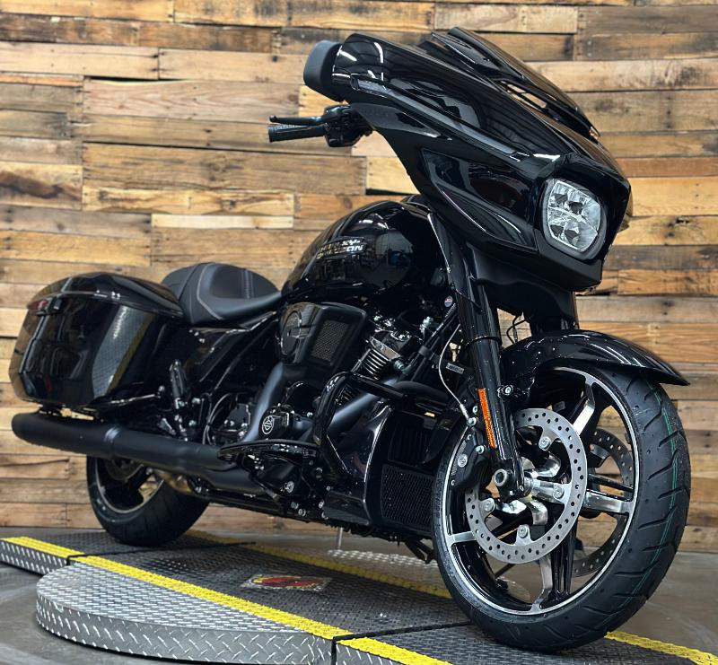 Street Glide®