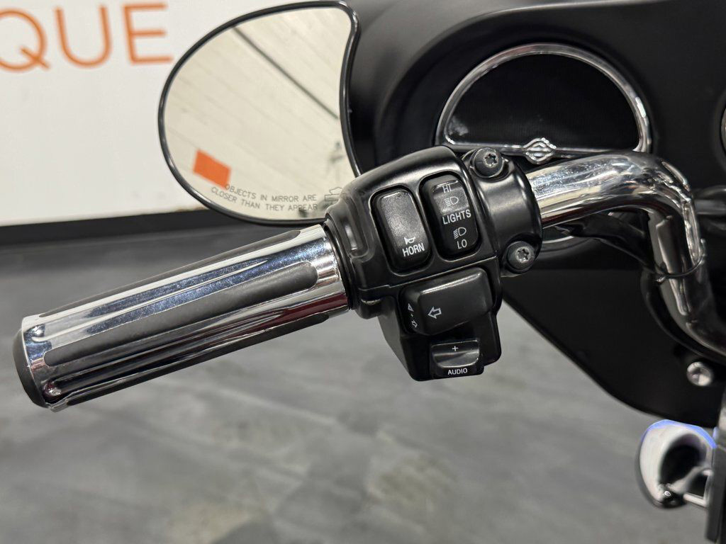 Street Glide®