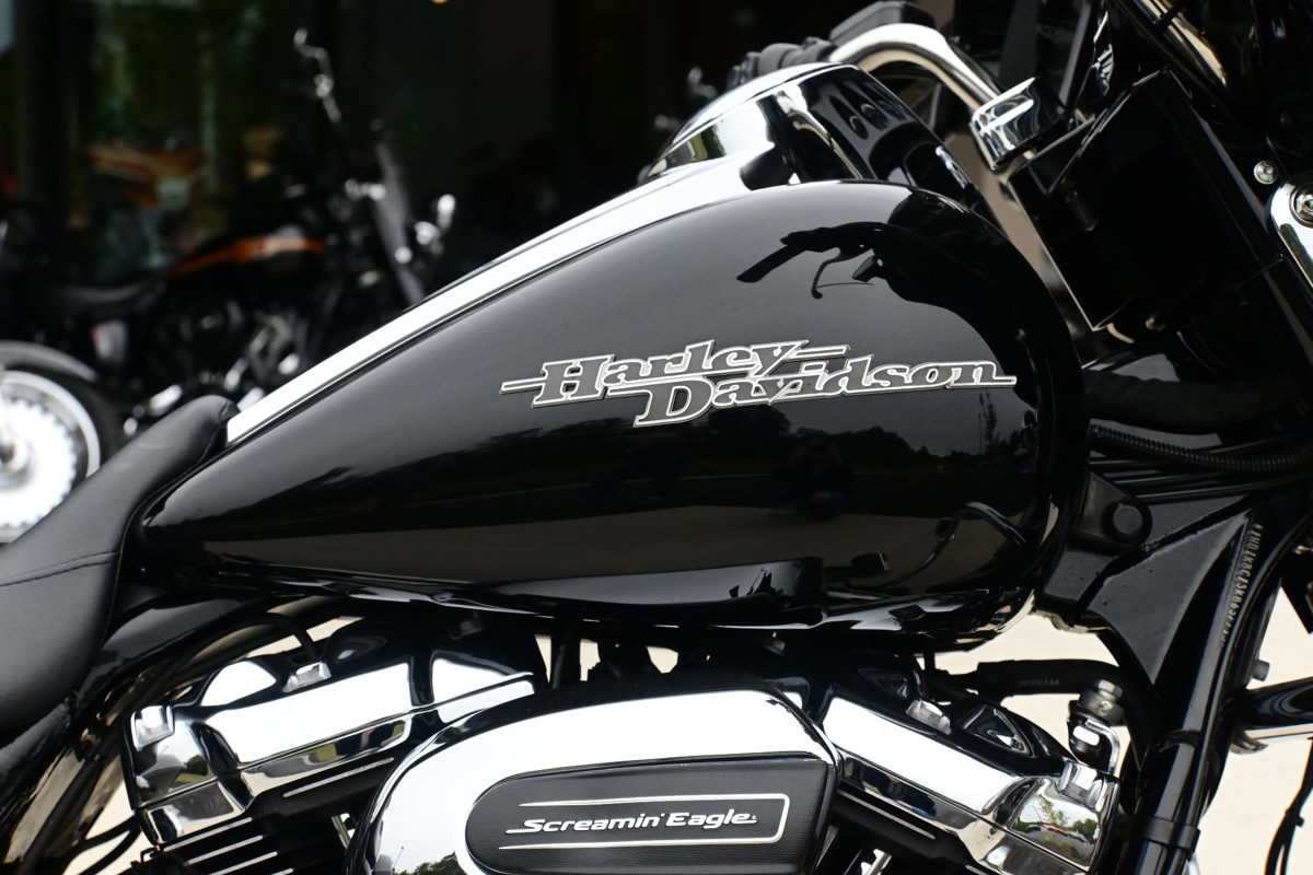 Street Glide®