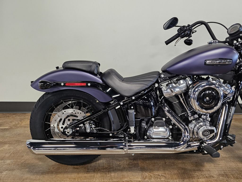 Street Bob®