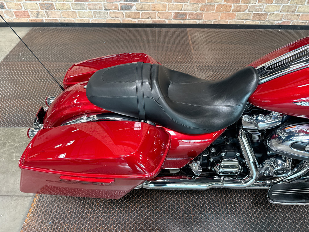 Road Glide®
