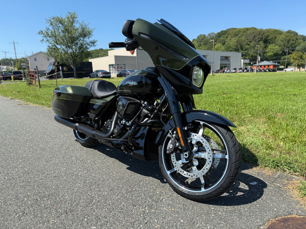 Street Glide®