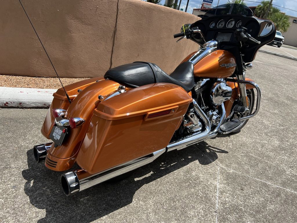 Street Glide®