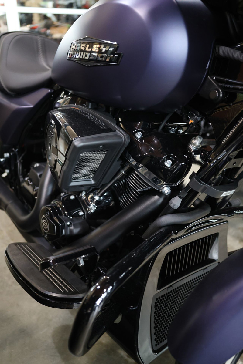 Street Glide®