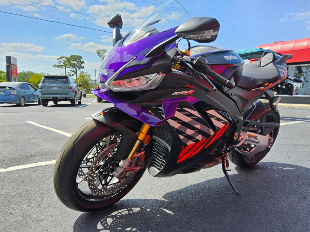 RSV4 1100