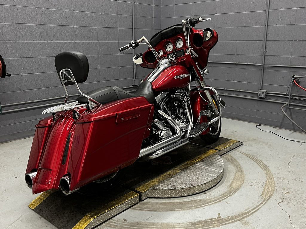 Street Glide®