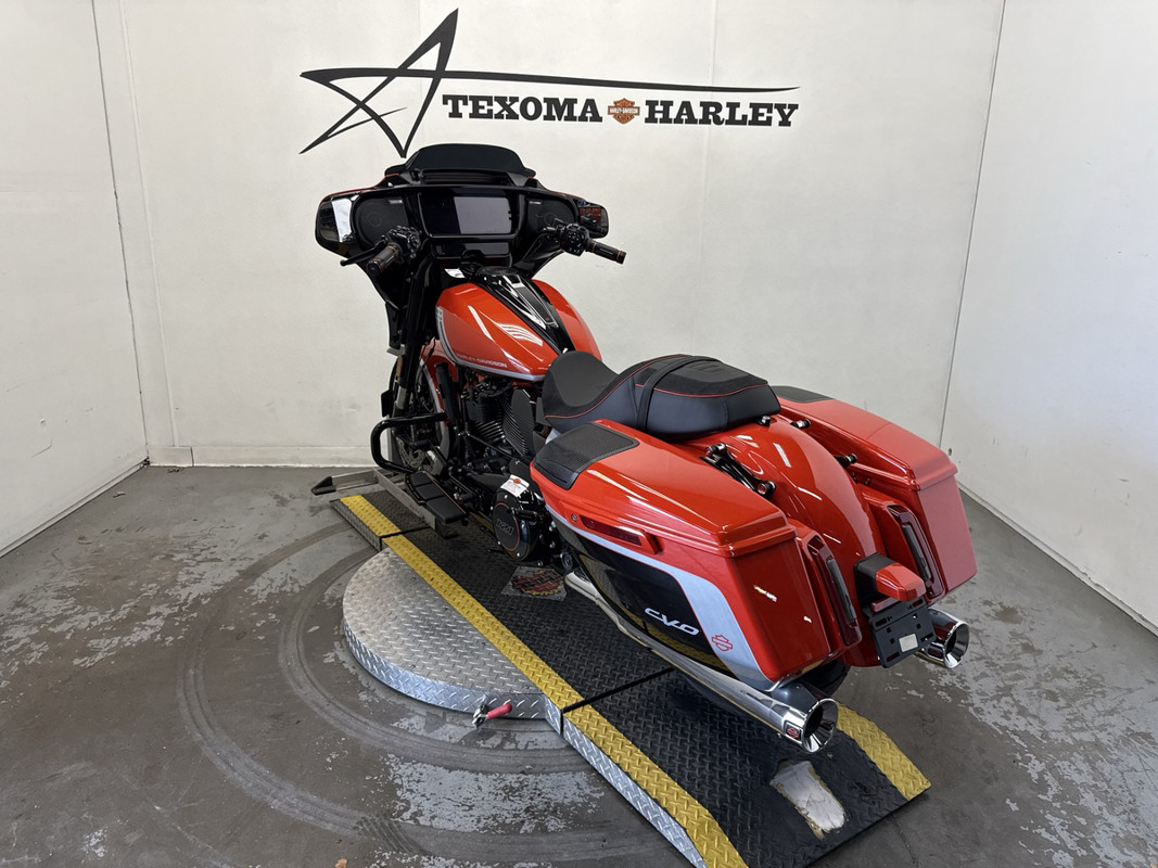 CVO® Street Glide®