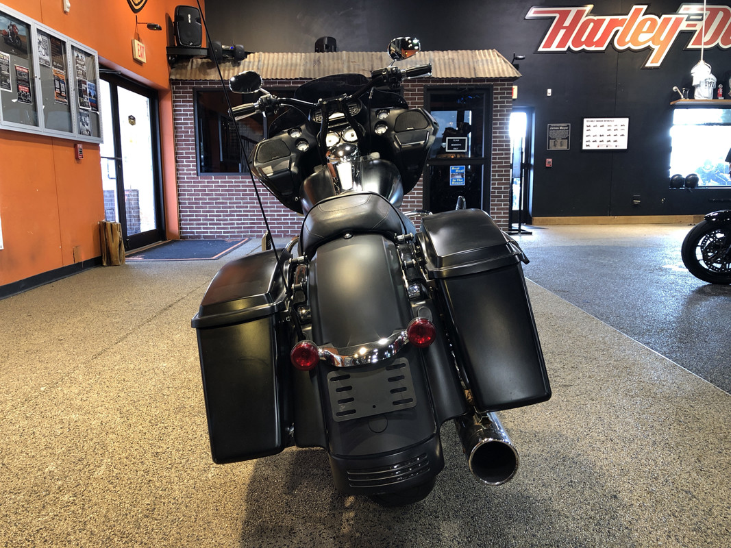Road Glide® Custom