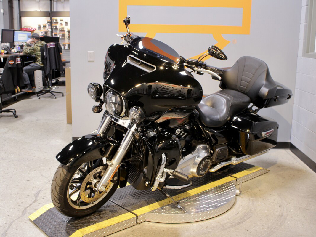 Electra Glide® Standard