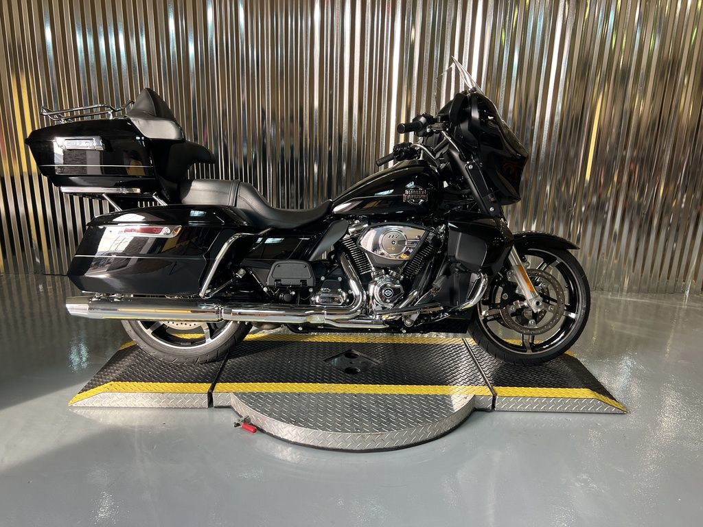 Street Glide® Ultra