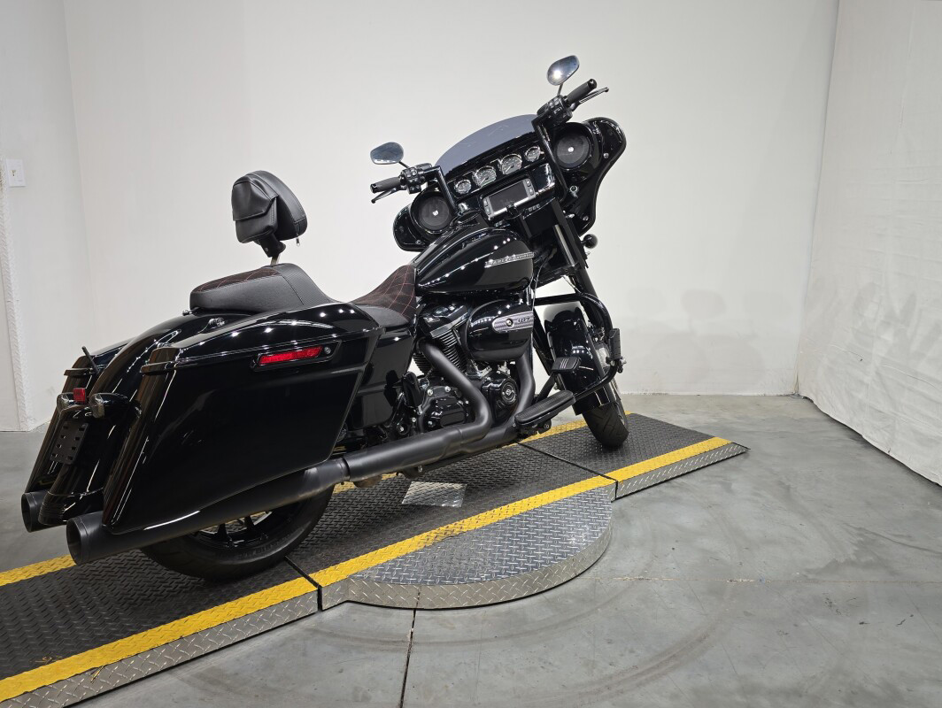 Street Glide® Special