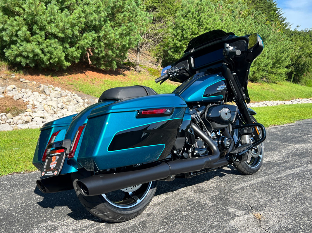 Street Glide®
