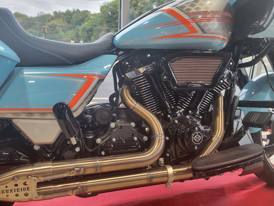 Road Glide®