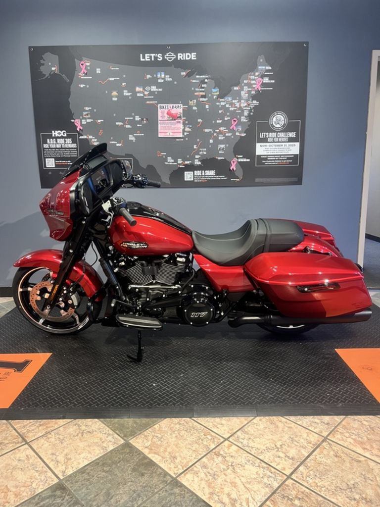 Street Glide®