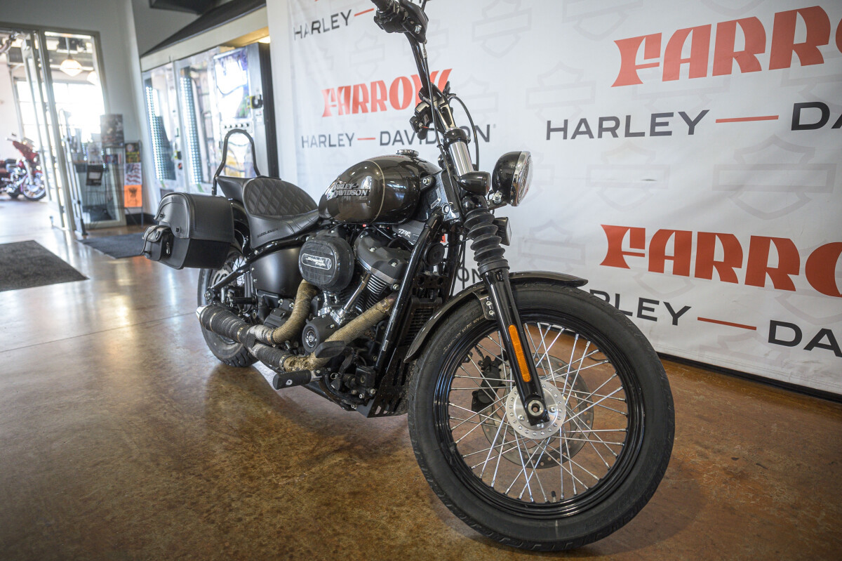 Street Bob®