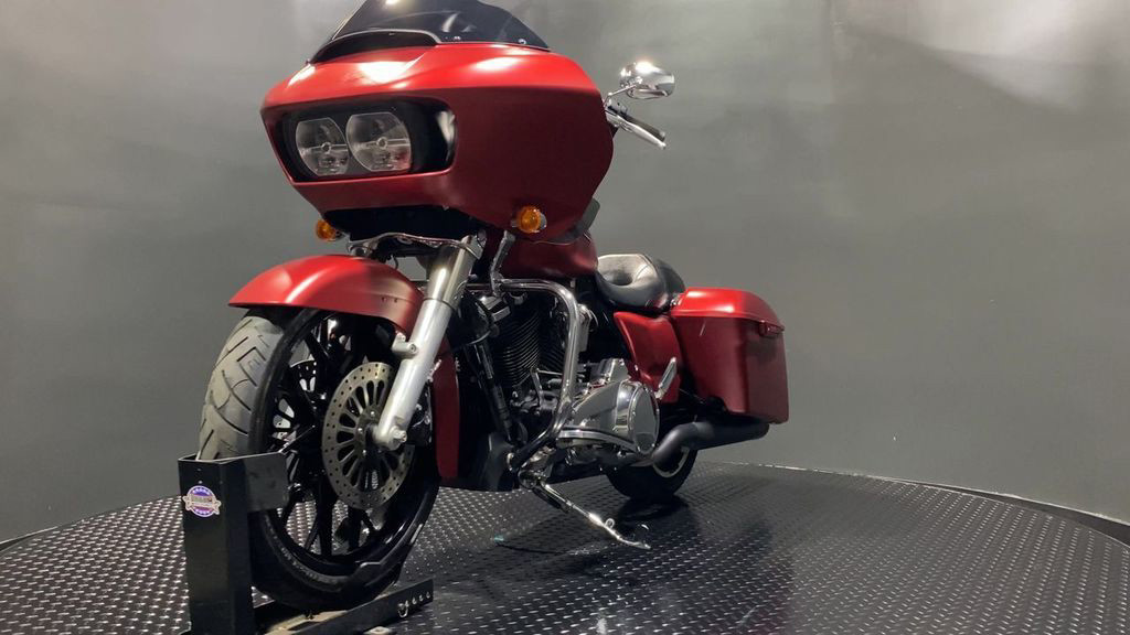 Road Glide®