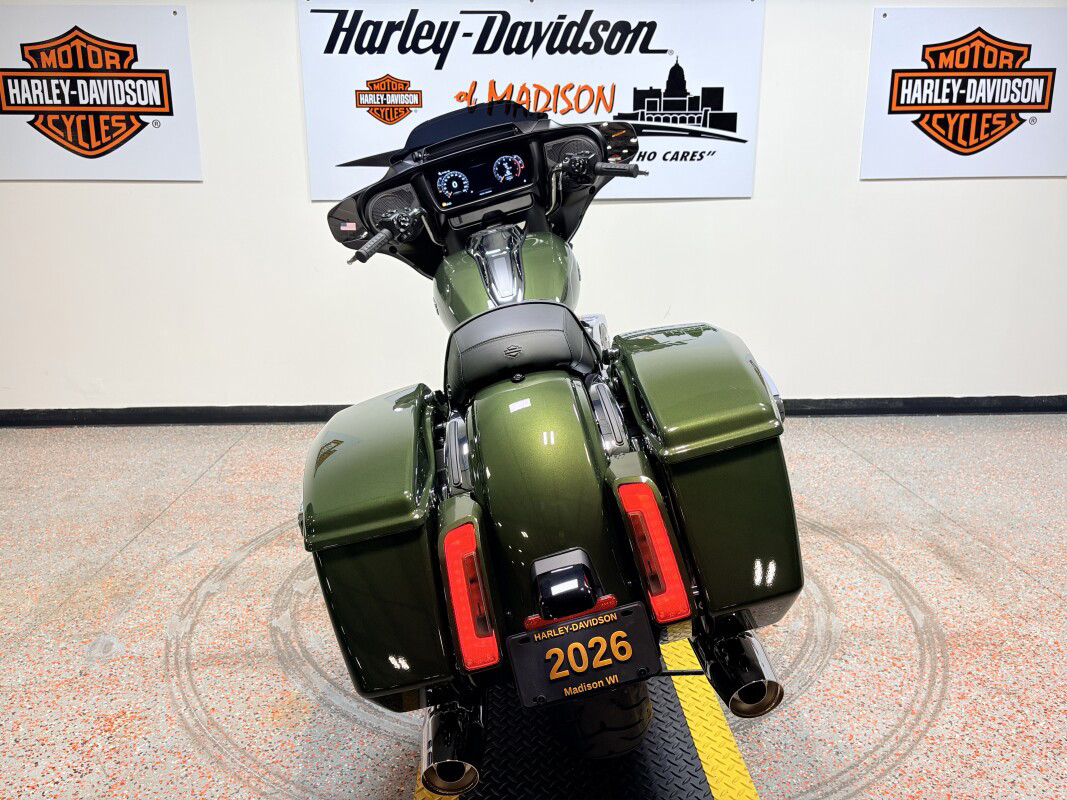 Street Glide®