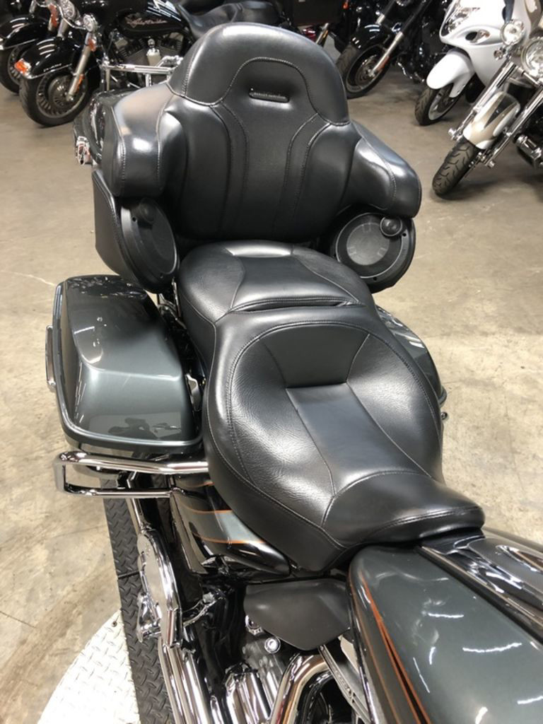CVO® Road Glide® Ultra