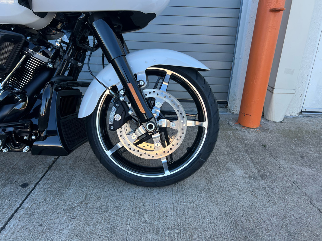 Road Glide®