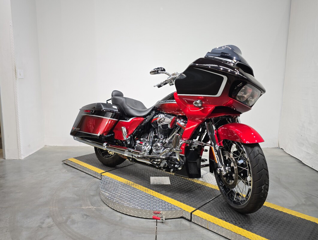 CVO® Road Glide®