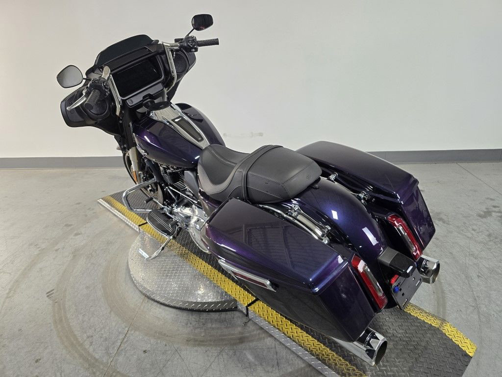 Street Glide®