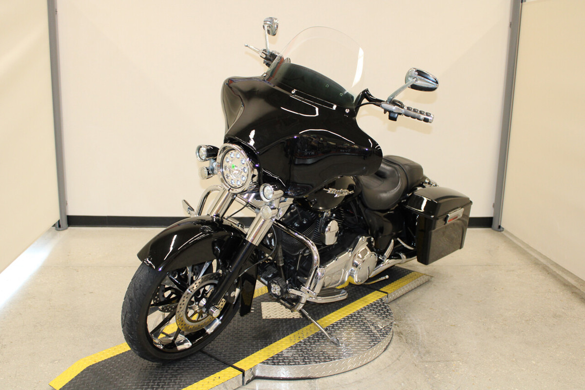 Street Glide®