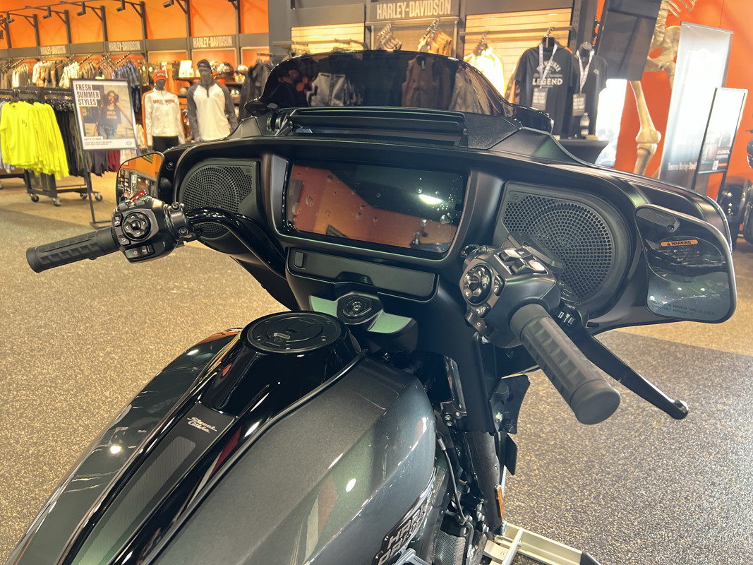 Street Glide®